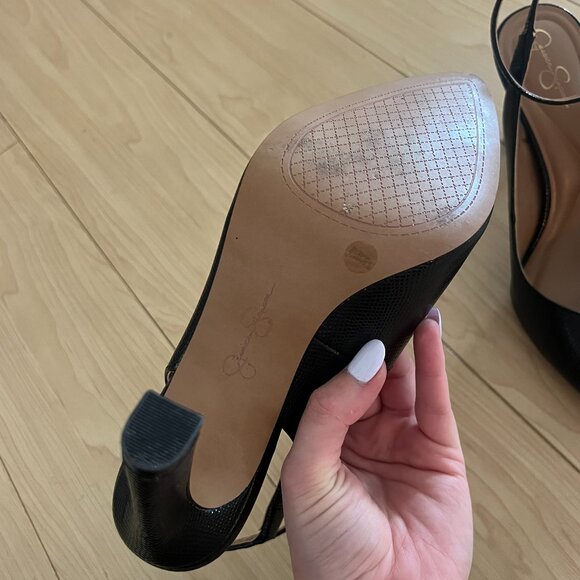 black heels - Picture 4 of 4